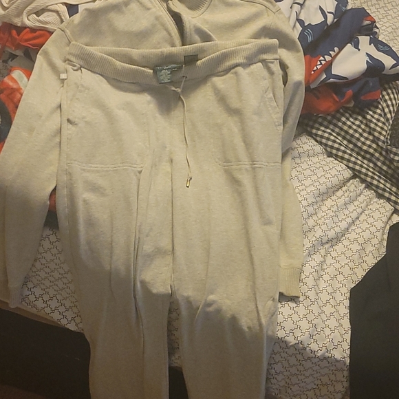 Ralph Lauren sweat suit - Picture 2 of 2